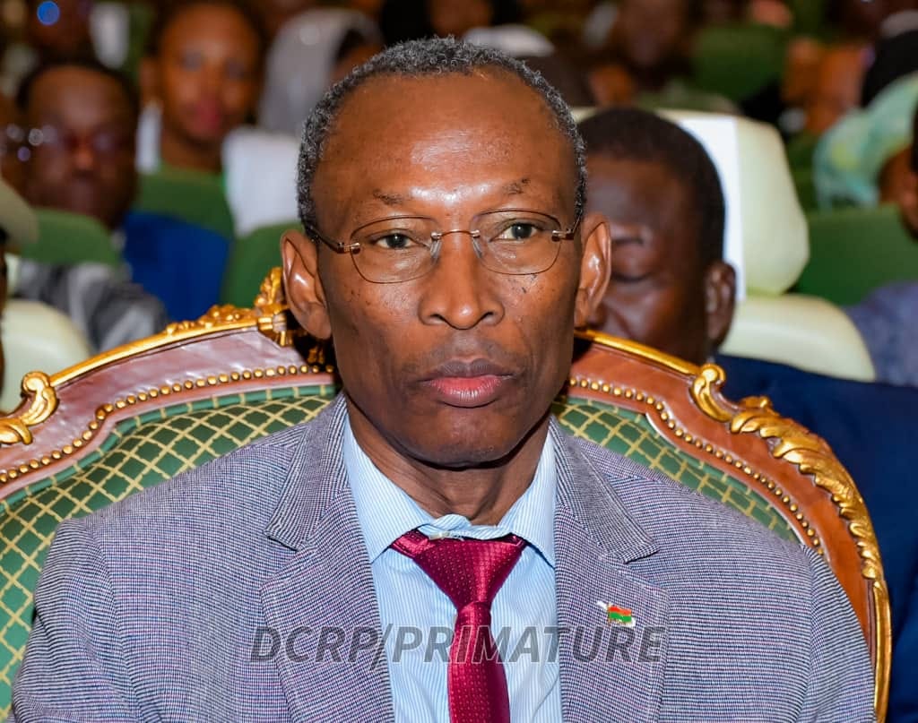 Burkina: les Français se comportent en donneurs d’ordre alors que les Russes nous respectent